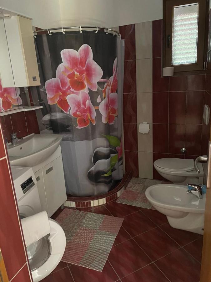 Apartman Edi Nin Exterior photo
